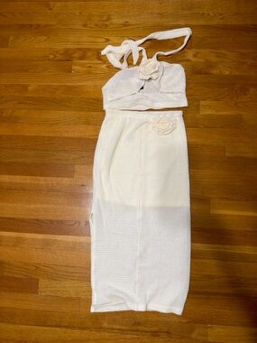 White Two-Piece Knit Halter Set with Flower Detail